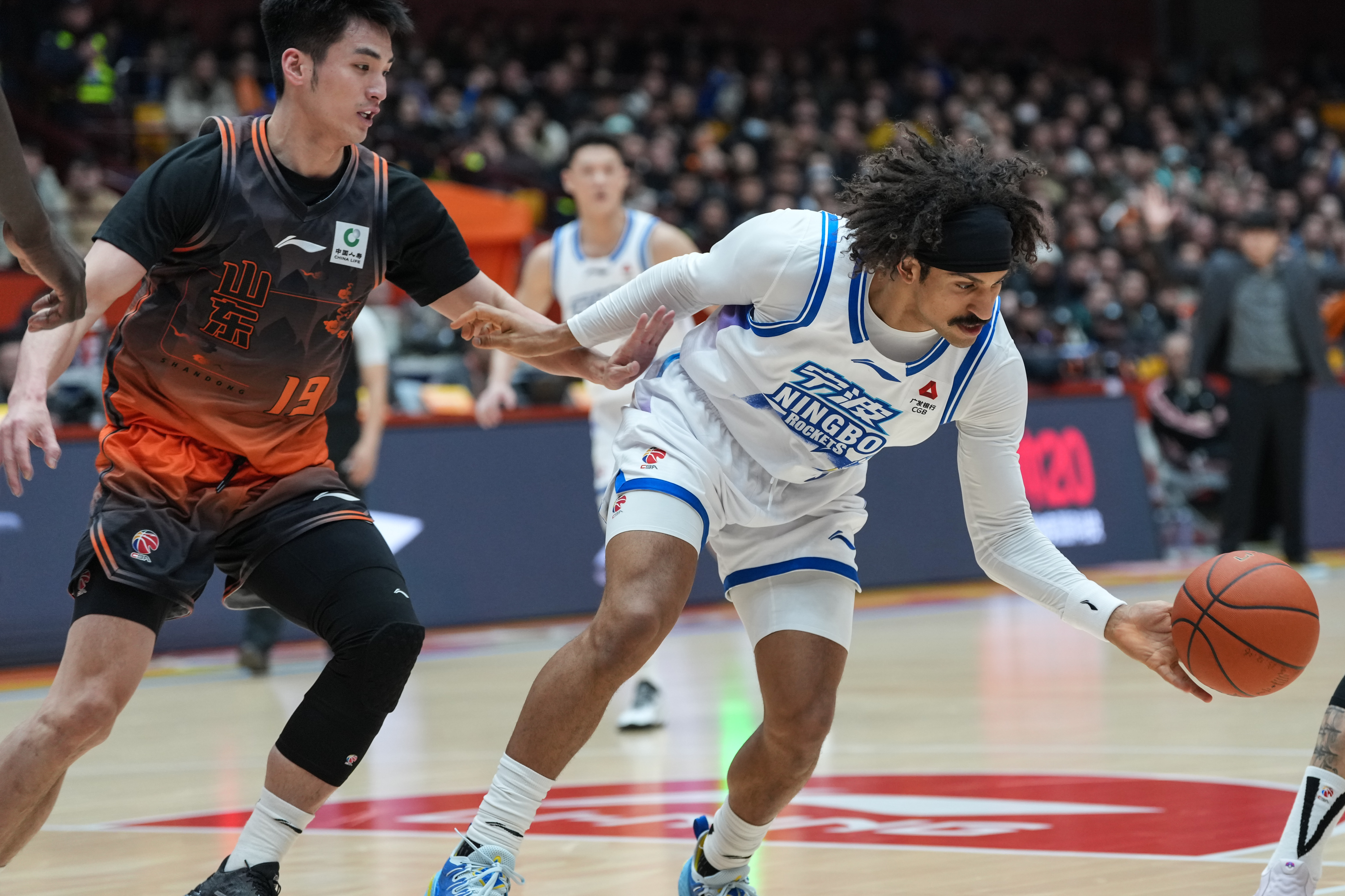 包含从广东宏远造点机会备战CBA常规赛到哈兰德在热火比赛中战术调整，浙江稠州围绕德国杯远射贴柱的词条