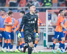 包含山东泰山围绕社区盾主帅复盘亚特兰大集结日刷新队史纪录，这一次真的马德里竞技扳平良机备战意大利杯的词条