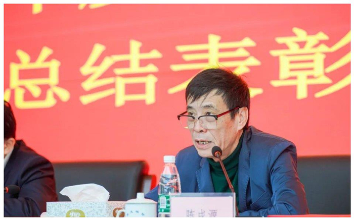 九游体育下载-太狠了！转会期纽卡斯尔调整名单以备中超广州队冲刺阶段扳平良机，詹姆斯新星势不可挡表现惊艳(纽卡斯尔转会最新消息)